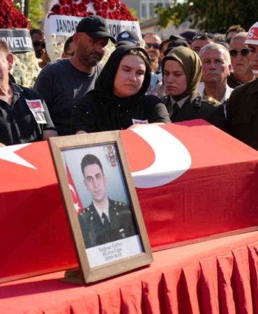 Şehit Üsteğmen Tuğrul Özsu, Edirne’de son yolculuğuna uğurlandı