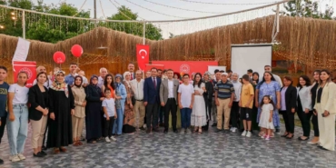 Vali Faik Oktay Sözer, koruyucu ailelerle bir araya geldi