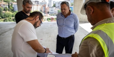 Yeni hizmet binası çalışmalarını denetledi