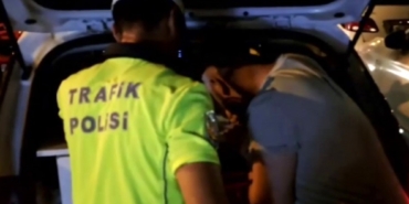 Pendik’te yolu kapatıp dans eden şahıslara para cezası