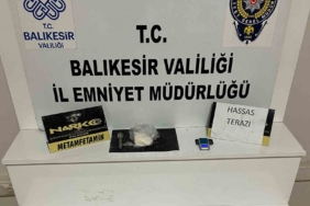 Balıkesir’de uyuşturucu taciri 3 kişi tutuklandı