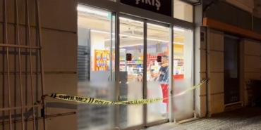 Markette "Sen sapık mısın?" diyen kadını ve 14 yaşındaki kızı vurdu