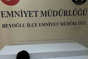 Beyoğlu’nda motosikletli saldırganlar, mobilyacıya kurşun yağdırdı: O anlar kamerada
