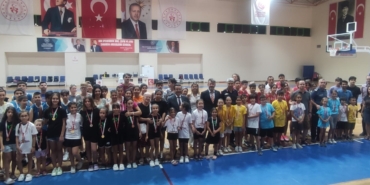 Burhaniye’ de 15 Temmuz spor yarışmaları düzenlendi