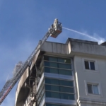 Beylikdüzü’nde korkutan çatı yangını