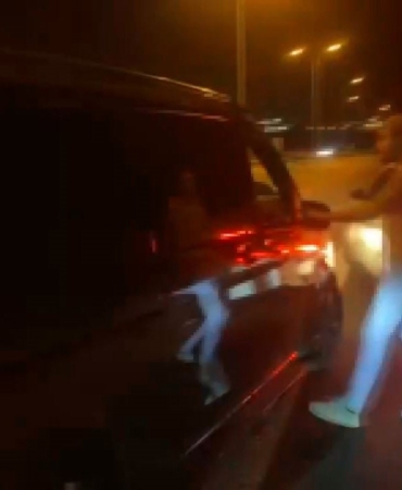 İstanbul’da polisten seyir halindeki araca düzensiz göçmen operasyonu