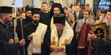 Bozcaada’da 156 yıllık tarihi Meryem Ana Kilisesi yeniden ibadete açıldı
