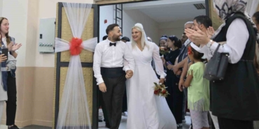 Esenyurt’ta Roman çiftlere düğün havasında toplu nikah töreni