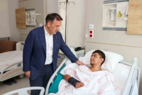 Vali Sözer’den hastaneye moral ziyareti
