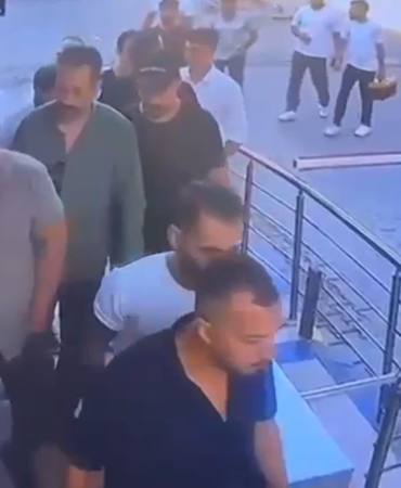 Usulsüz seçimle lüks siteye ele geçirmeye çalıştılar; O anlar kamerada