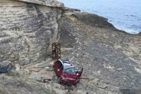 El frenini çekmeyi unutunca Pembe Kayalar’dan uçtular