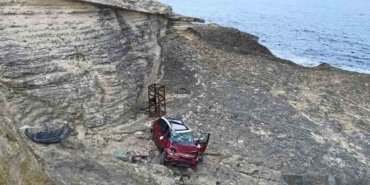 El frenini çekmeyi unutunca Pembe Kayalar’dan uçtular