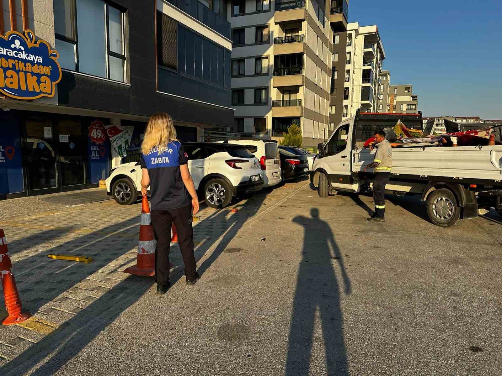 Nilüfer’de kent estetiğini bozan tabelalara müdahale