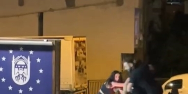 Alkollü kız ortalığı birbirine kattı