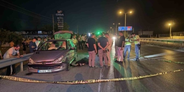 Kontrolünü kaybettiği otomobilde can verdi: Araçtaki alkol şişesi dikkat çekti