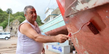 Balıkçılar, teknelerini yeni sezona hazırlıyor
