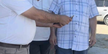 Bulduğu içi para dolu cüzdanı sahibine teslim etti