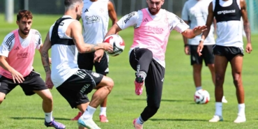 Beşiktaş, günü iki antrenmanla tamamladı