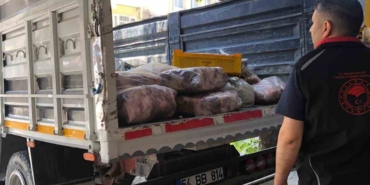 Deponun ardındaki tehlike: 2 ton kaçak et ve süt ürünü ele geçirildi