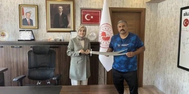 Yangın bölgesinde gönüllü mücadele edenler tebrik