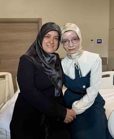 Doğuştan mimiklerini kullanamıyordu, 23 yıl sonra ilk kez gülümsedi: "Ülkemizde bir ilk olma özelliği taşıyor"