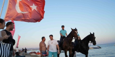 Ayvalık sahillerinde atlı jandarma göreve başladı