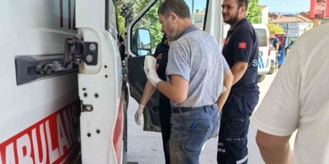 Çocuğuna uçurtma yaparken parmakları kopan babaya en anlamlı hediye