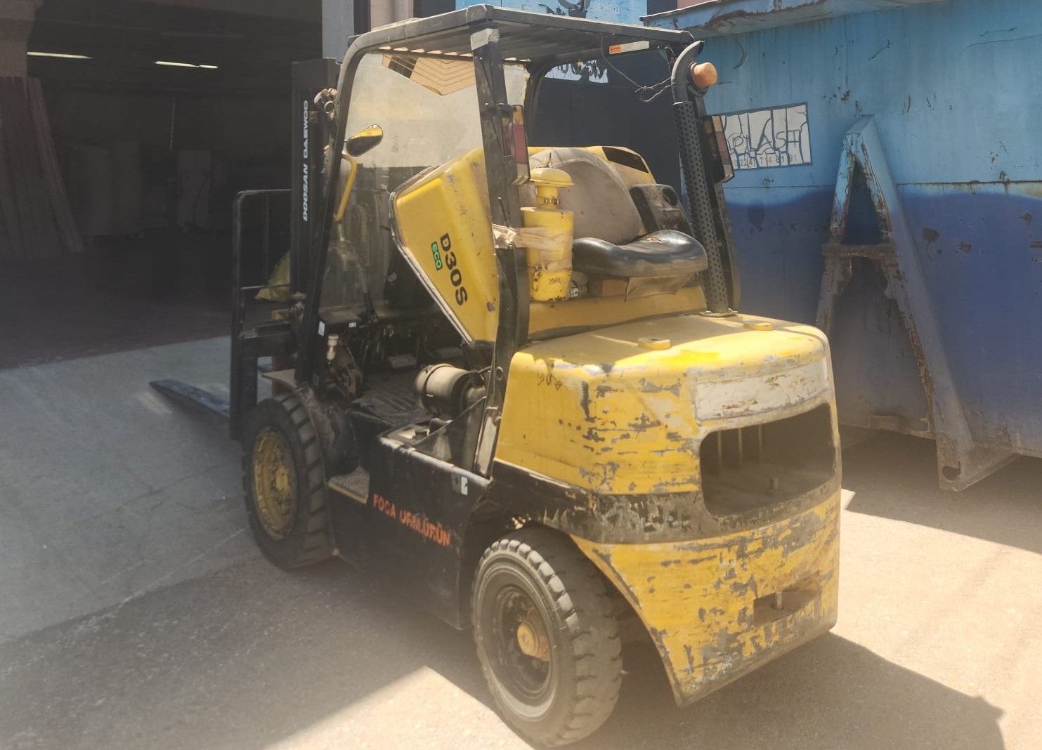 İnegöl’de forkliftle çarpışan motosikletli ağır yaralandı
