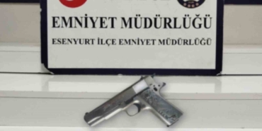 Esenyurt’ta ayağı alçılı bir şüpheli tartıştığı sürücüye ateş açtı: O anlar kamerada