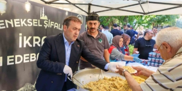 Vali Sözer’den geleneksel pilav ikramı