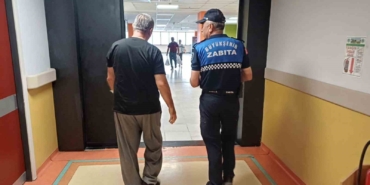 Hastanede yatan hastaya zabıta ekipleri kayıtsız kalmadı