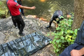 Serinlemek için girdiği şelalede boğuldu