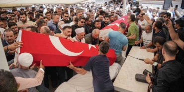 Yangın şehitlerine son veda