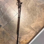 Metroda tavşan kostümü ve oyuncak tüfekle gezen şahıs yakalandı