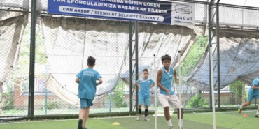 Esenyurt Belediye Başkan Vekili Can Aksoy’dan yaz spor okullarına ziyaret