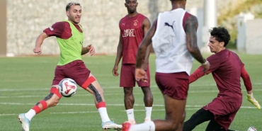 Galatasaray çift antrenman yaptı