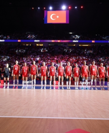 A Milli Kadın Voleybol Takımı, Polonya’ya gitti