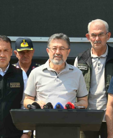 Tarım ve Orman Bakanı Yumaklı: "Yılbaşından bu zamana kadar çıkan yangınların toplamı 4 bin adedi aştı"