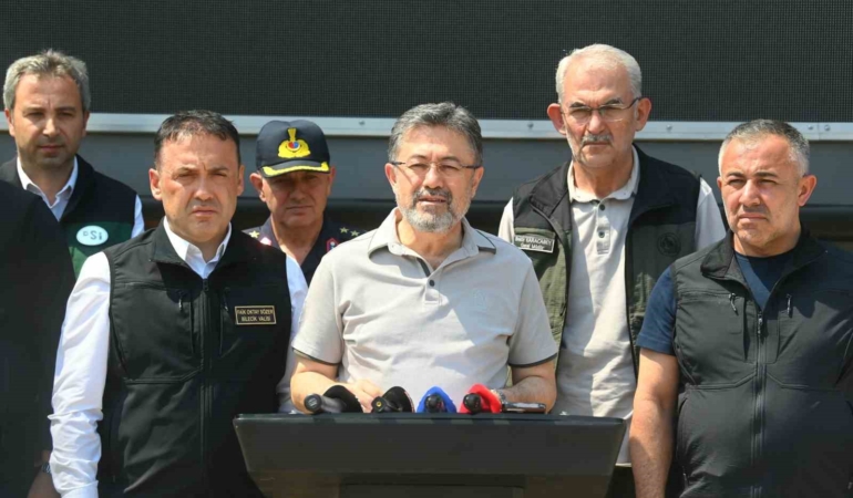 Tarım ve Orman Bakanı Yumaklı: "Yılbaşından bu zamana kadar çıkan yangınların toplamı 4 bin adedi aştı"