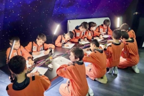 Kağıthane’de çocuklar uzayın derinliklerini keşfediyor