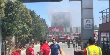 Esenyurt’ta tekstil fabrikasında korkutan yangın