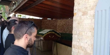 Sokak ortasında öldürülen baba ve oğlu defnedildi