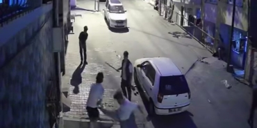 Başakşehir’de taşlı-sopalı kavga: O anlar kamerada