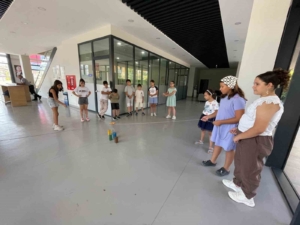 Esenyurt’ta çocuklar hem öğreniyor hem eğleniyor