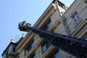 Beyoğlu’nda bir otelde yangın paniği
