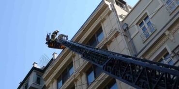 Beyoğlu’nda bir otelde yangın paniği