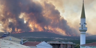 Tekirdağ’daki orman yangını tarım arazilerine sıçradı: 2 mahalle tahliye edildi