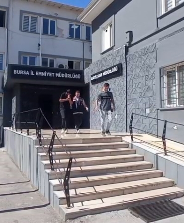Yaşlı kadın oğlu sandığı dolandırıcıya 672 bin lira kaptırdı