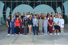 17 ülkeden gelen tıp ve eczacılık öğrencileri, Kıbrıs’ta buluştu