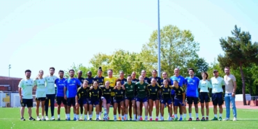 Fenerbahçe Kadın Futbol Takımı, yeni sezon hazırlıklarına başladı